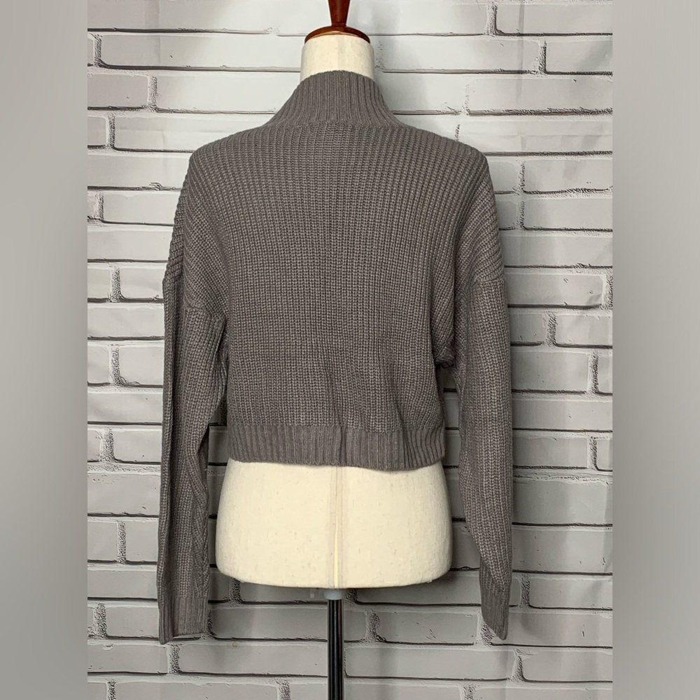 3/$10 ZAFUL Women’s Ribbed Mock Neck Knit Sweater Size Small - Picture 4 of 16